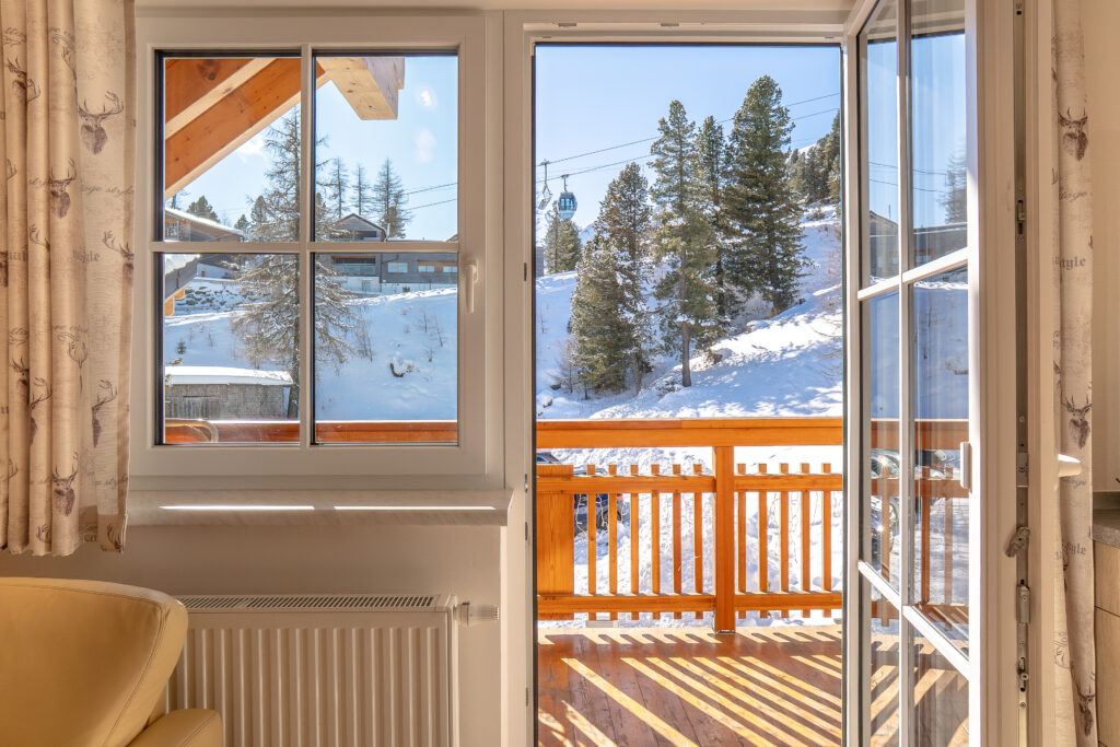 Startseite 2025 peters alm auerhahn balkon 2