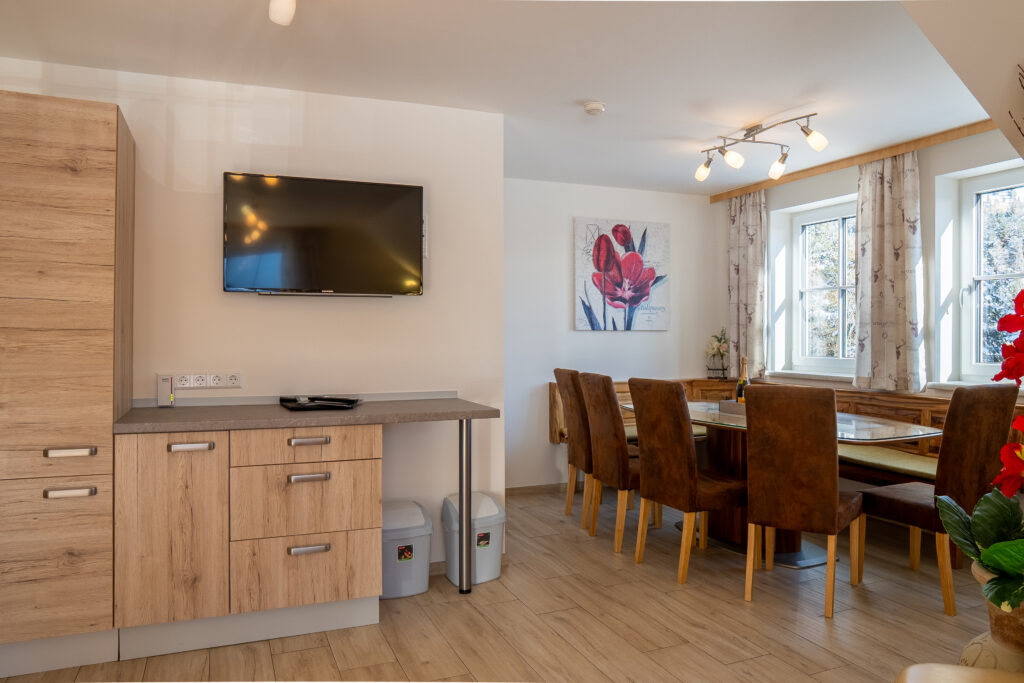 Startseite 2025 peters alm auerhahn küche 2