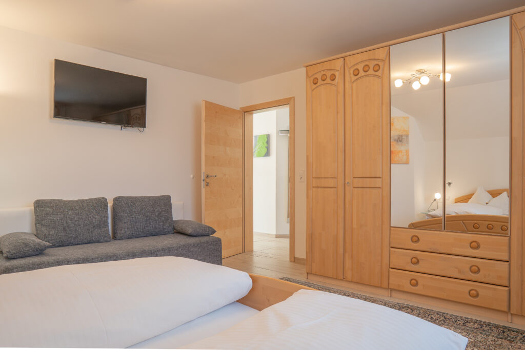 2025 peters alm auerhahn schlafzimmer 2 1